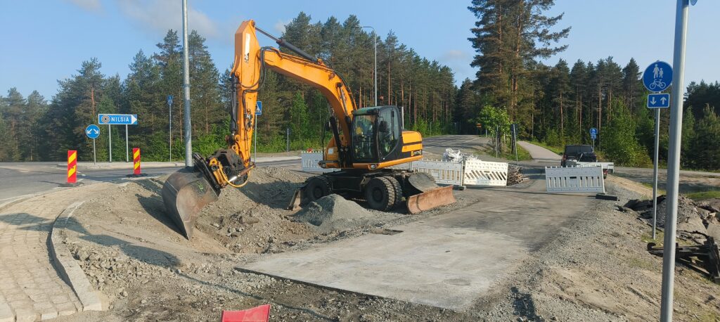 jcb js 175w pyöräalustainen kaivinkone